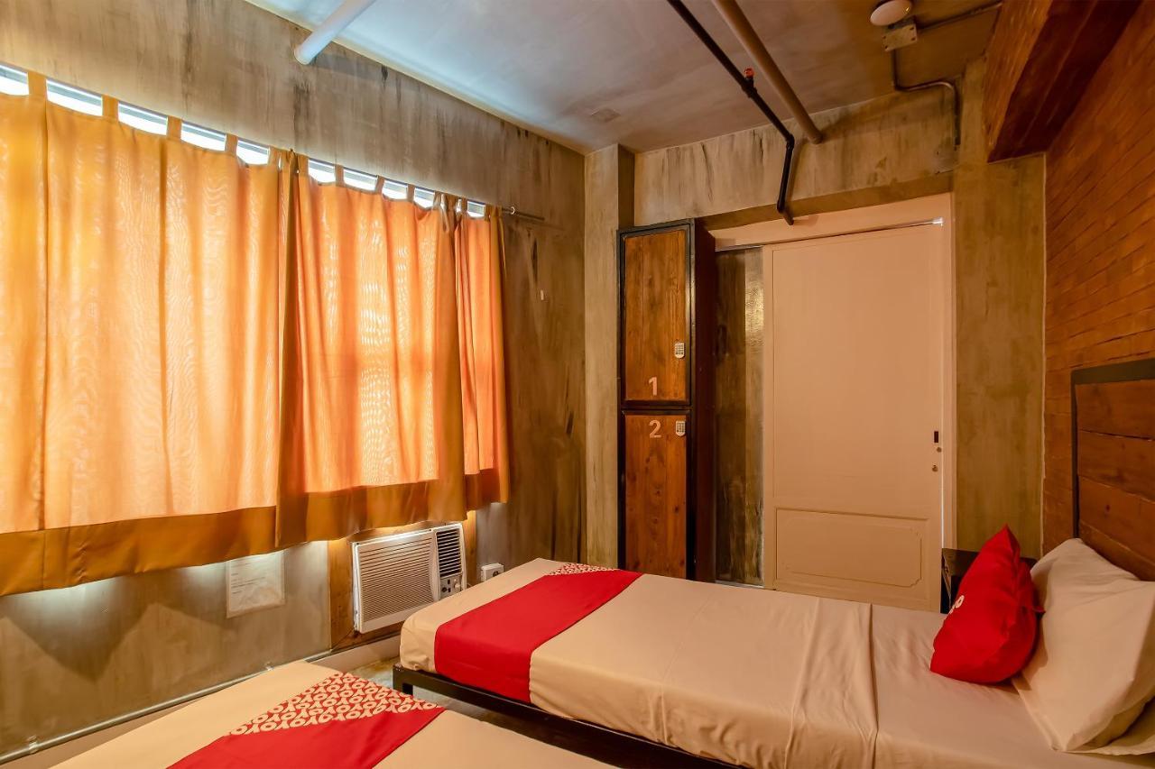 Oyo 821 Connector Hostel San Pedro Makati Eksteriør billede